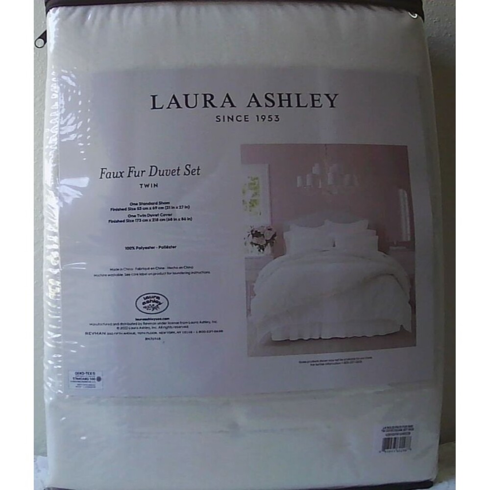 Laura Ashley Twin Faux Fur Duvet Set White NEW - Picture 2 of 3